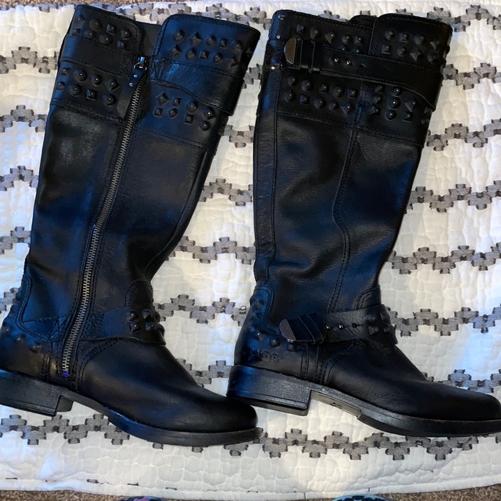 UGG leather Boots. Sz 6